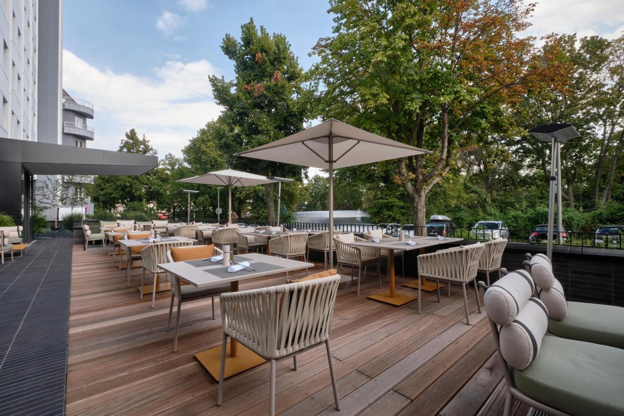 Ac Hotel By Marriott Berlin Humboldthain Park Exterior foto